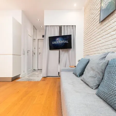 Piekna By Your Freedom * Varsovie